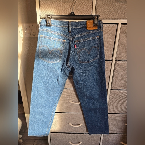 Levi wedgie jeans - Picture 3 of 4